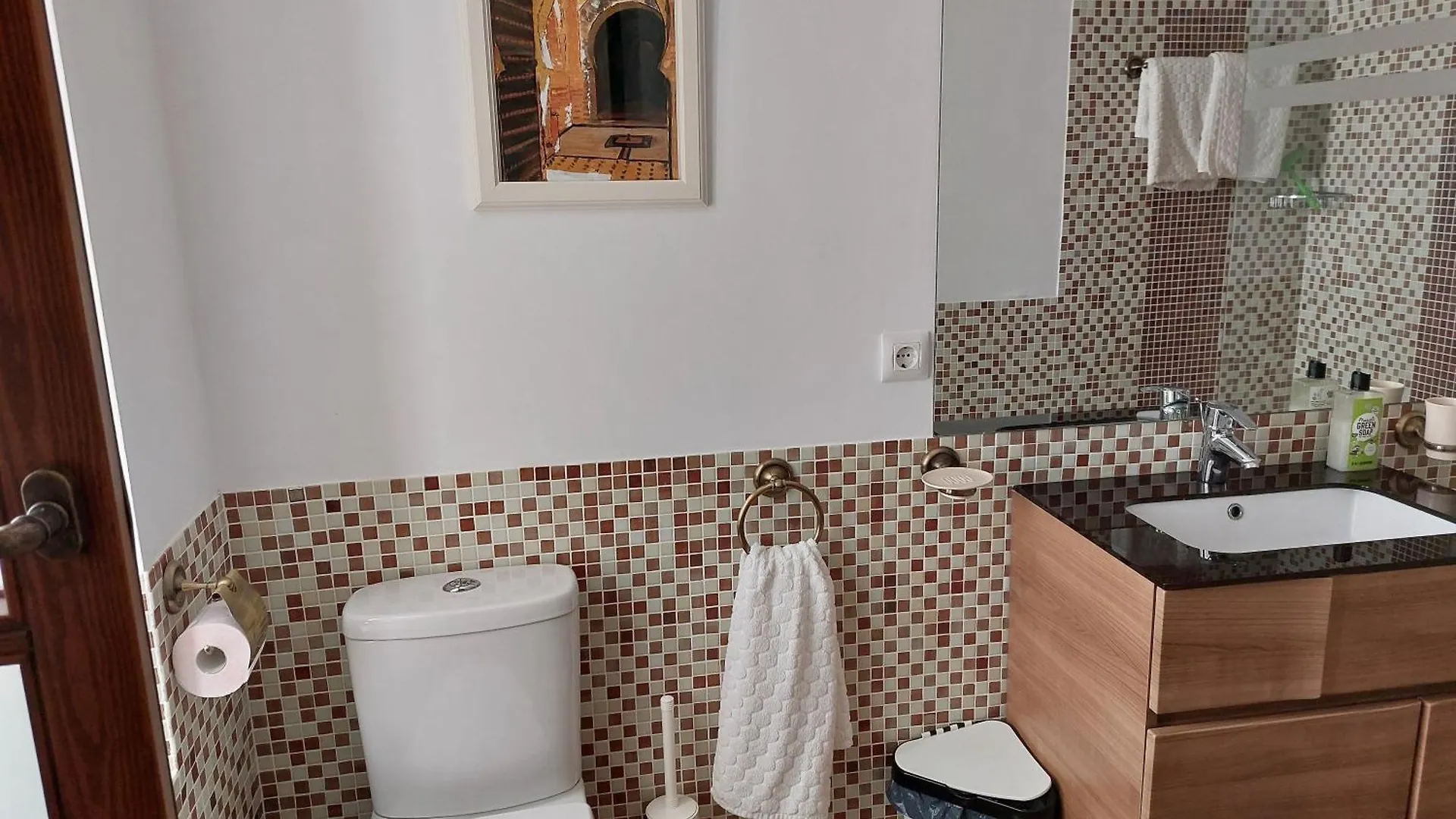 Medina Sidonia, Luxury Historic Modern Townhouse, Swimming Pool, Terraces, Sea View. Lägenhet  Medina-Sidonia