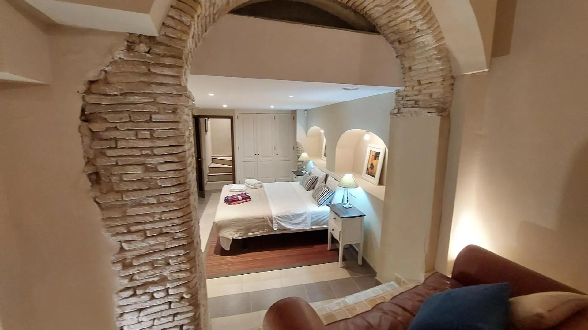 Medina Sidonia, Luxury Historic Modern Townhouse, Swimming Pool, Terraces, Sea View. Lägenhet