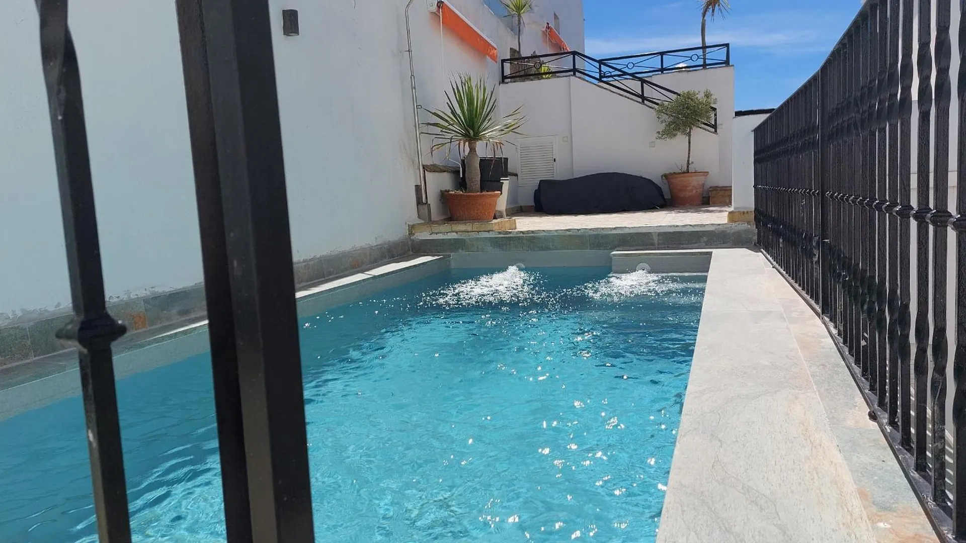 Medina Sidonia, Luxury Historic Modern Townhouse, Swimming Pool, Terraces, Sea View. Lägenhet Medina-Sidonia