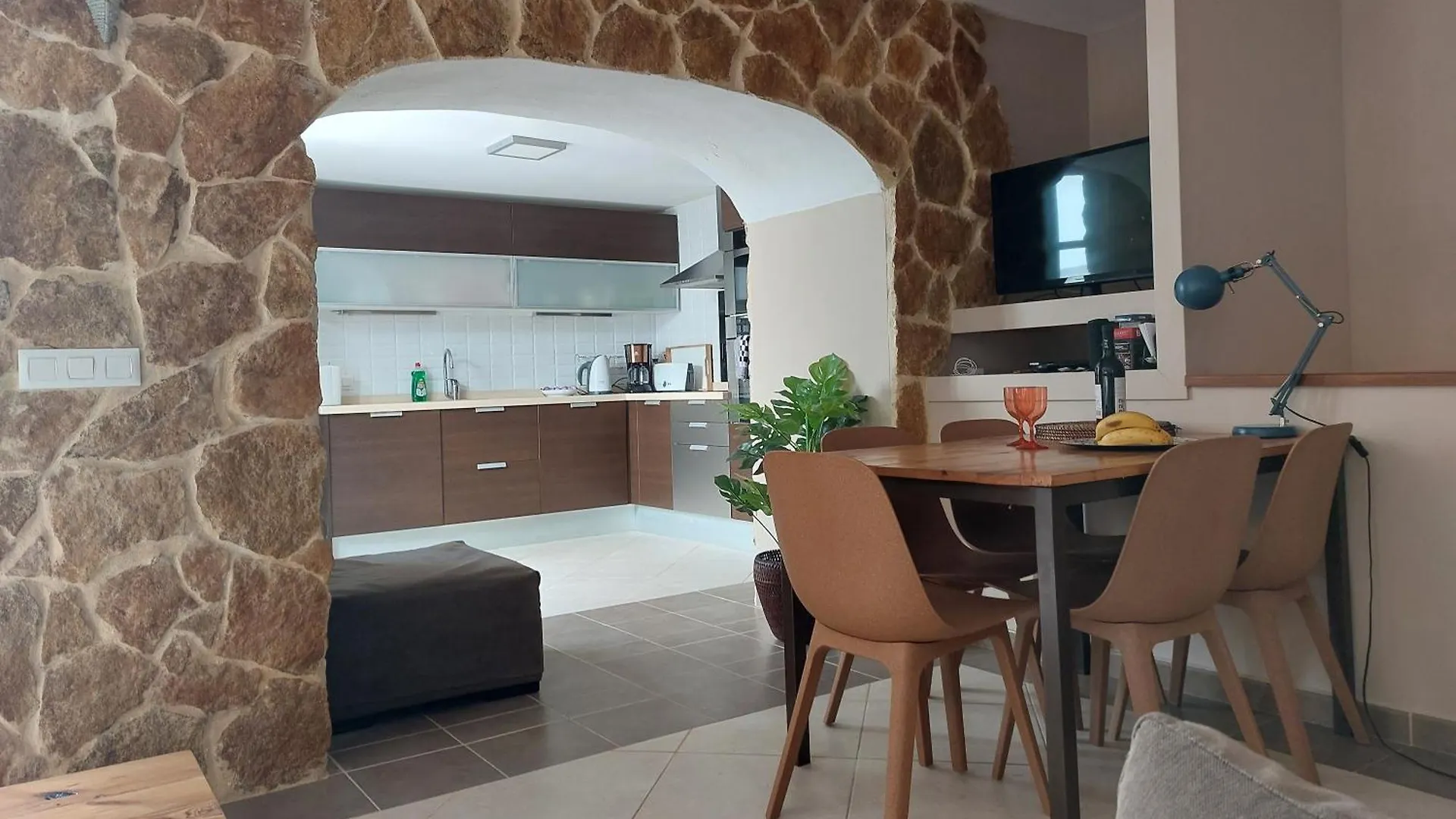 Medina Sidonia, Luxury Historic Modern Townhouse, Swimming Pool, Terraces, Sea View. Apartment