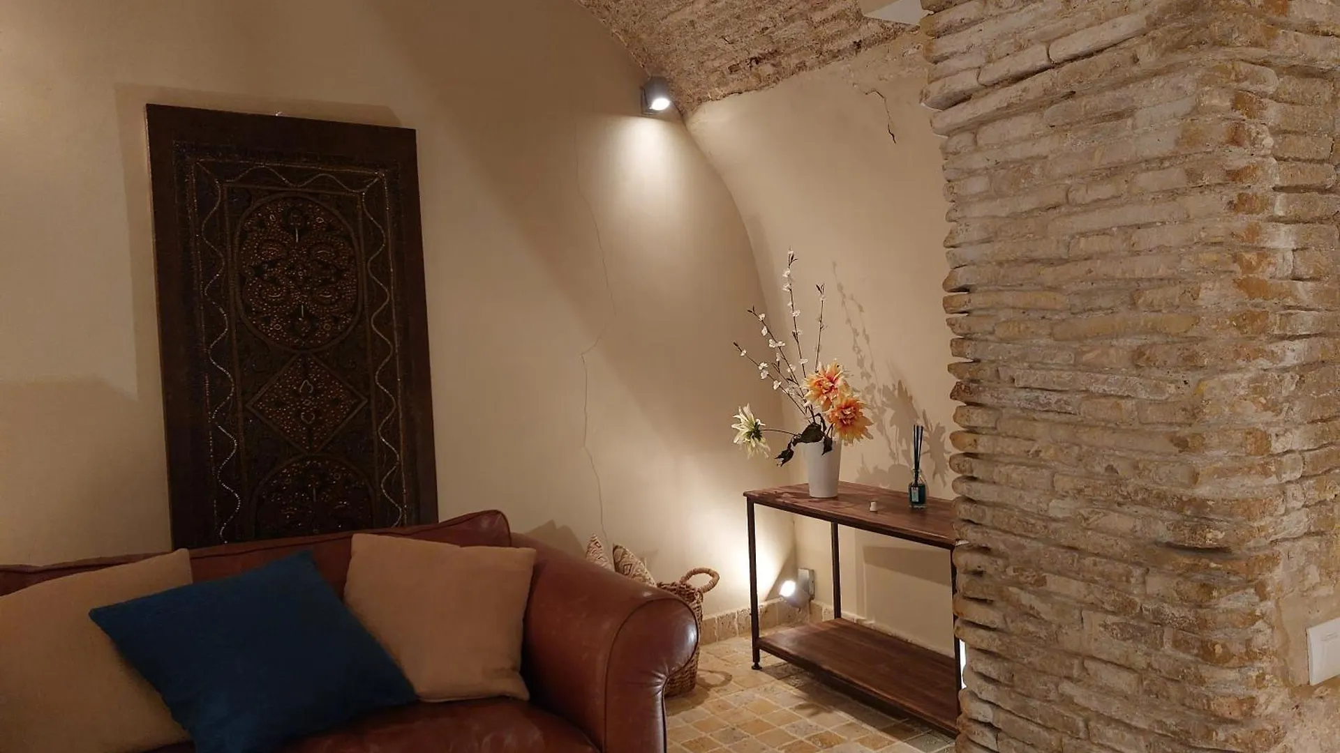 Medina Sidonia, Luxury Historic Modern Townhouse, Swimming Pool, Terraces, Sea View. Apartment
