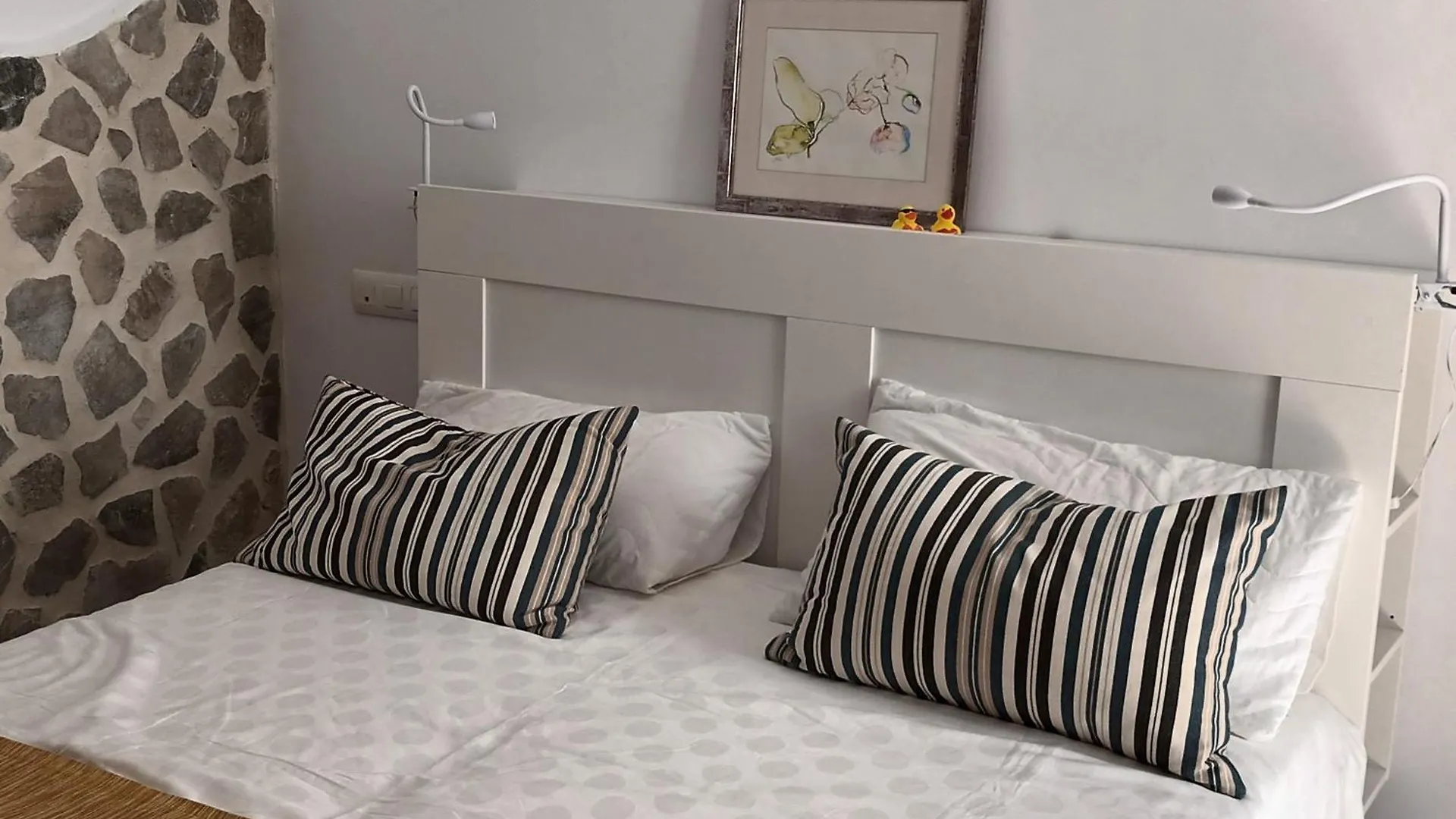 Medina Sidonia, Luxury Historic Modern Townhouse, Swimming Pool, Terraces, Sea View. Apartment